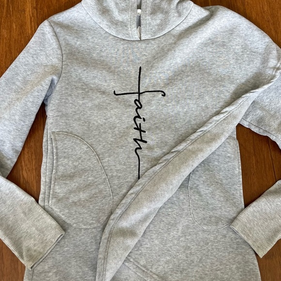 Hoodie Sweatshirt Faith Print Gray Christian Athletic Wear Cozywear Athleisure S - Picture 5 of 9